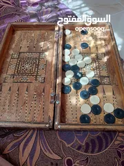  2 طاولة زهر.مع كامل القطع.والنرظ