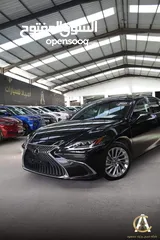  2 Lexus es 300 موديل 2021