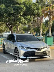 1 كامري 2020 فل بدون فتحة  فحص كامل - جمرك جديد (( قابل للبدل ))
