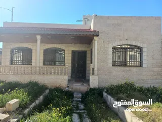  8 منزل مستقل غير مسكون