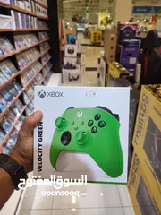  1 Xbox controller