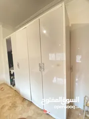  8 طقم كنب بحالة ممتازة