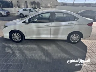  4 Honda City -2017 expat leaving