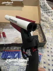  2 فرد لعبة مناسب للأطفال shooting soft butlle بسعر رمزي ومغري بأربت منافذ وعشرين طلقة بلاستيك قوي.