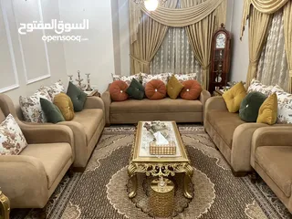  5 كنب صالون (11)مقعد نضيف شبه جديد للبيع بسعر مناسب