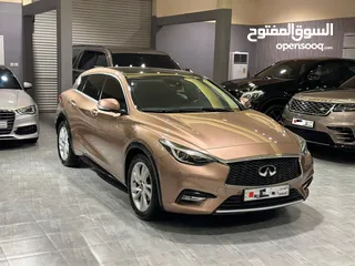  4 INFINITI Q30