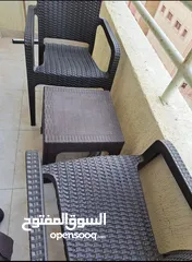  2 عدد 2 كرسي حديقه وطاوله