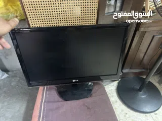  2 شاشة LG مش مستعمله كثير