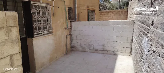  6 بيت للايجار