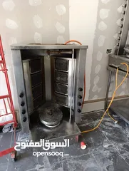  2 عدة مطعم مياكن شاورما و ثلاجه و صاج فلافل و ماكنه للبطاطا
