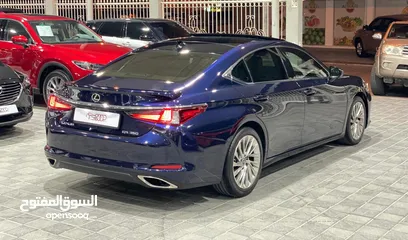  4 Lexus ES 350 model 2019