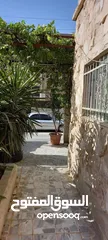  1 عمارة للبيع في الزرقاء الجديدة شارع 16 مكونة من ثلاث طوابق