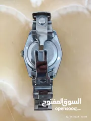  6 ساعه رولكس جديده استخدام اسبوعين للبيع مميزه جدا ودقيقه بالوقت ولون المينا ازرق بحري
