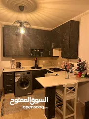  11 شقة مميزة سوبر ديلوكس ارضية مع حدائق في السابع للبيع عبدالله غوشة