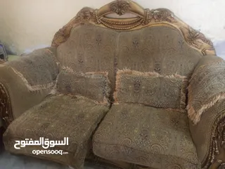  1 كنبايات مع طاولاتها
