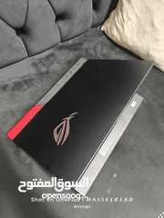  6 Asus Rog Strix Advantage edition Ryzen 7-5900HX AMD Radeon RX6800m