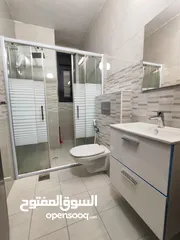  11 شقه للبيع 3 غرف نوم حمامين برنده مسكره قزاز تبريد بكل الشق  مفروشه مع كل الادوات الكهربائيه