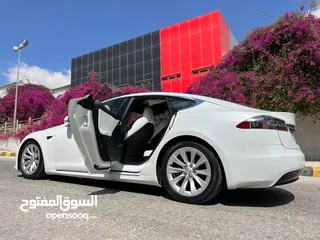 3 Tesla Model S Long Range Plus 2020 White interior