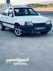  3 اوبل كاديت هاتش باك