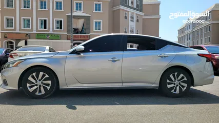  4 Nissan Altima 2019