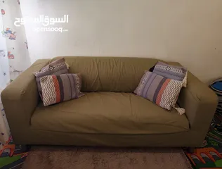 4 صوفات عدد 2 تم الشراء من ايكيا  بحالة جيدة جدا السعر 135 دينار