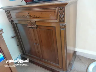  18 طقم سفرة / طقم كنب ضيوف/ كيزر ماء( سخان ) / مكيف 2 طن/ مفرش تخت وبرداية طقم/ قلاية كهربائية / طاولات