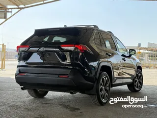  10 تويوتا راف فور ((2023)) XLE بريميوم، بطارية ليثيوم، فحص كامل، فل كامل، فورويل، حره، بسعر مميز..