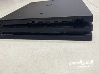  4 Used ps4 good condition   Disc doesn't work