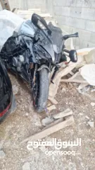  2 دراجة CF Moto 300sr