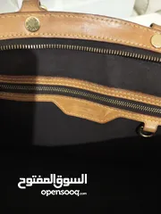  3 Louis Vuitton