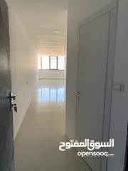  2 مكتبين جنب بعض 61 و 53 منر