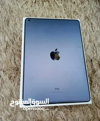  1 ايباد 8 وكاله بحالة الجديد