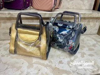  11 شنط صبايا 32 قطعة بسعر 600 شيكل لكامل الكمية