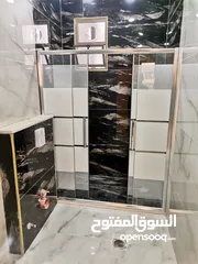  18 شقه 205م طابق ارضي مدخل خاص وكراج خاص وساحه للبيع على شارع البترا شرق اربد مول قراند وكازيه الرجوب