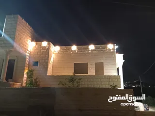  1 منزل للبيع