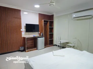  5 غرف وشقق للإجار اليومي والشهري INDIVIDUAL ROOMS AND APARTMENTS AVAILABLE FOR DAILY OR MONTHLY RENTAL