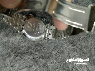  2 ساعتين للبيع ساعه بحالة جيدة