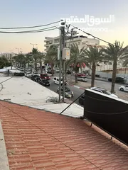  4 شقتين للبيع مساحة كل شقة 200 متر مدخلهم مستقل ع شارع القدس الرئيسي مقابل مول اريحا وسبيتاني