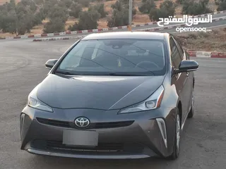  16 تويوتا بريوس 2020 حره باسم المستورد لون فيراني بطاريه ليثيوم بسعر مغري جدا