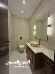  2 شقة طابق ارضي مميزة للبيع بمساحة 196 م بنظام شبه ڤيلا ،ثلاث مداخل مع ترسات واسعة وتشطيبات راقية .