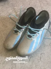  1 بوط فطبل اصابع مستعمل فحالة جيدة