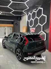  2 كيا نيرو هايبرد اعلى فئة اضافات ترخيص 2022 مع فتحة سقف و دهان شركة بالكامل