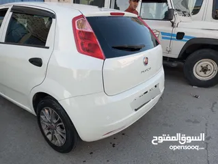  3 سيارة فيات جراند بونتو 2015 بحالة جيدة جدا