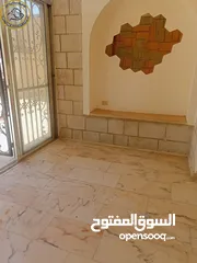  2 شقة مميزة للبيع في عبدون الشمالي  - خلف المركز العربي 225م مع حديقة وترسات 210م بسعر مغري