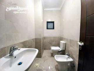  7 شقة غير مفروشة للايجار في عبدون  ( Property 33470 ) سنوي فقط