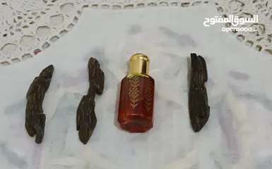  7 Orijinal amber yağı, 15 yıldan fazla yıllanmış ((depo  دهن عنبر اصلي معتق (( مخزن )) اكثر من 15سنه