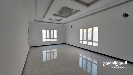  5 6 Bedrooms Villa for Sale in Al Maablilah REF:1034AR