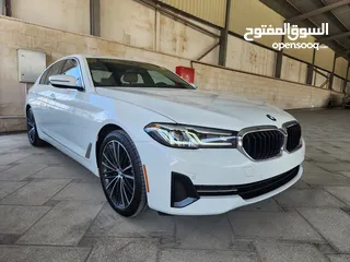  8 BMW 530e 2021