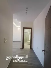  5 شقه فاخره للايجار لم تسكن خلدا