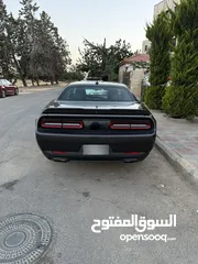  13 Dodge challenger sxt plus shaker 2018
